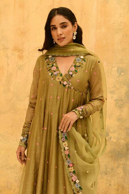 Buy Label Niti Bothra Green Silk, Bamboo Embroidery V-neck Flower Angarkha Anarkali Set Online at Aza Fashions Buy_Label Niti Bothra_Green Silk, Bamboo Embroidery V-neck Flower Angarkha Anarkali Set _Online_at_Aza_Fashions