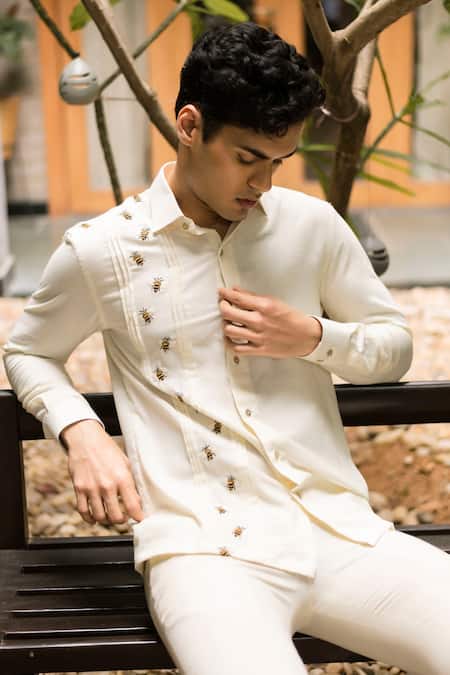 Vaani Beswal Off White Handloom Cotton Embroidery Umair Handwoven Shirt Online at Aza Fashions Vaani Beswal_Off White Handloom Cotton Embroidery Umair Handwoven Shirt _Online_at_Aza_Fashions