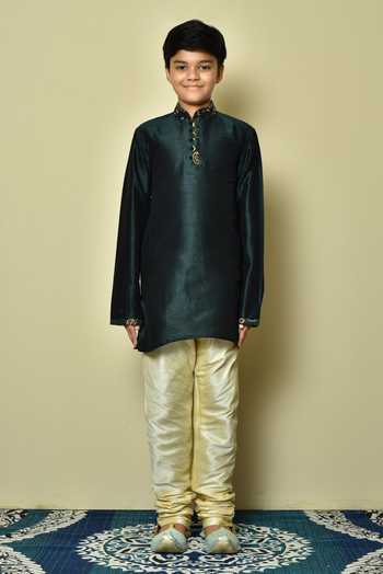 Buy_Petite Pomme_Green Silk Embroidery Mandarin Collar Kurta Set _Online_at_Aza_Fashions