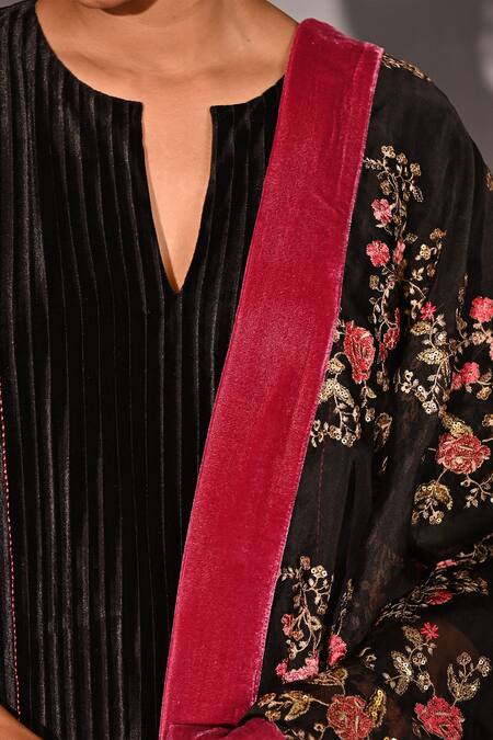 Buy_Jyoti Sachdev Iyer_Black Silk, Velvet, Organza Embroidery, Sequins Split Pleated Kurta Salwar Set _Online_at_Aza_Fashions