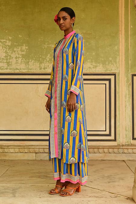 Swati Vijaivargie_Blue Silk Embroidery, Beads Mandarin Collar Gauri Floral Printed Kurta _Online_at_Aza_Fashions