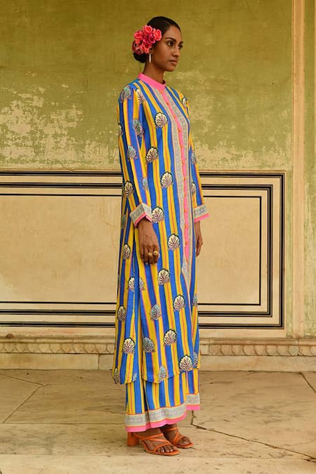 Buy_Swati Vijaivargie_Blue Silk Embroidery, Beads Mandarin Collar Gauri Floral Printed Kurta _Online_at_Aza_Fashions