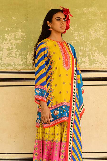 Swati Vijaivargie_Multi Color Silk Sequins Round Neck Multicolor Floral Geometric Printed Kurta_Online_at_Aza_Fashions