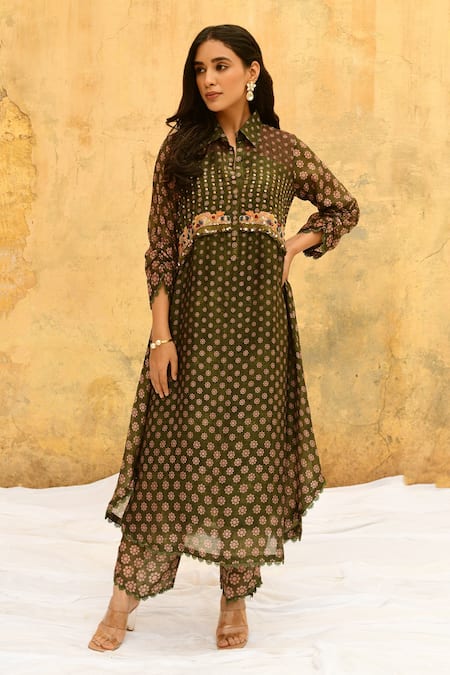 Shop_Label Niti Bothra_Green Silk Embroidery, Cut Work Collared Chandrakala Print Kurta And Pant Set _Online_at_Aza_Fashions