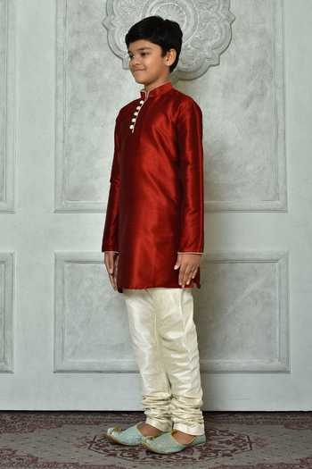 Buy_Petite Pomme_Red Silk Solid Mandarin Collar Kurta _Online_at_Aza_Fashions