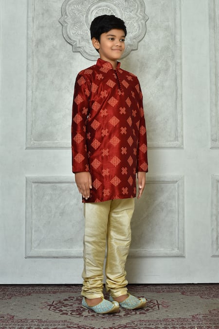 Petite Pomme_Red Cotton Embroidery Diamond Kurta _at_Aza_Fashions