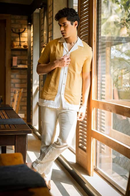 Vaani Beswal_Off White Handloom , Harin Color Blocked Shirt _Online_at_Aza_Fashions