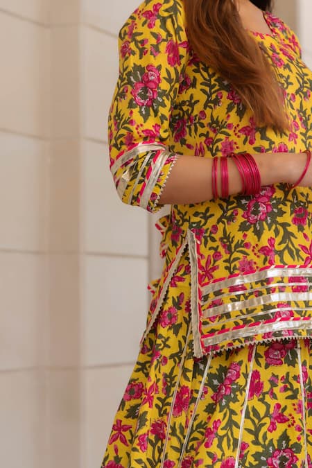 Shop Pomcha Jaipur Yellow Dupatta Organza, Kurta And Skirt Cotton, Lining Nitara Print Set Online at Aza Fashions Shop_Pomcha Jaipur_Yellow Dupatta Organza, Kurta And Skirt Cotton, Lining Nitara Print Set _Online_at_Aza_Fashions