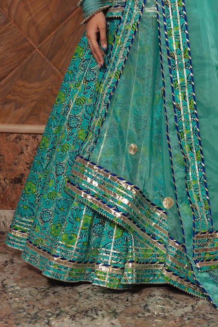 Buy_Pomcha Jaipur_Green Dupatta Organza, Kurta And Skirt Cotton Kalakriti Flower Print Set _Online_at_Aza_Fashions