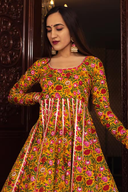 Mastani on sale frock suit