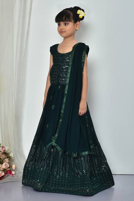 Shop_Banana Bee_Green Pure Georgette Embroidered Sequin Floral Sprig Lehenga Set _Online_at_Aza_Fashions