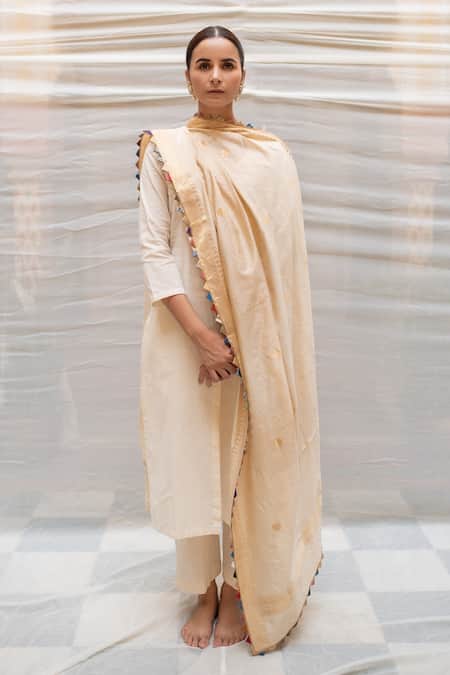 Buy_Priyanka Raajiv_Ivory Silk Floral, Paisley Stripe Pattern And Multi Color Brocade Chandi Dupatta _Online_at_Aza_Fashions