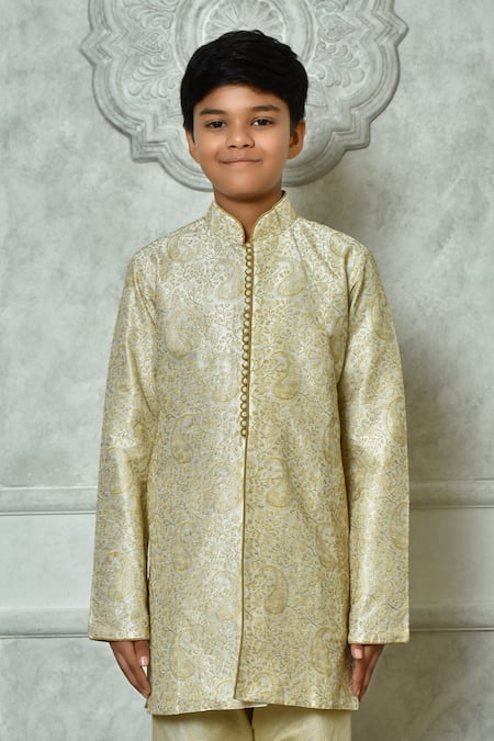 Petite Pomme Cream Silk Embroidery Floret Pattern Kurta at Aza Fashions Petite Pomme_Cream Silk Embroidery Floret Pattern Kurta _at_Aza_Fashions