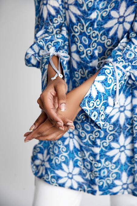 Anmol Kakad White Crepe Embroidery Collared Floral Pattern Long Shirt at Aza Fashions Anmol Kakad_White Crepe Embroidery Collared Floral Pattern Long Shirt_at_Aza_Fashions