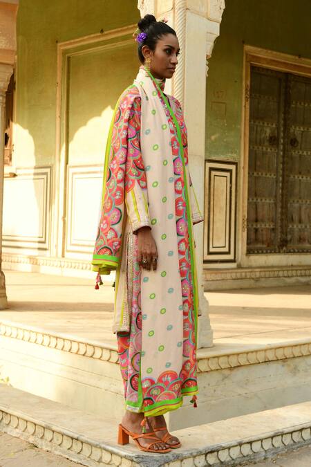 Buy Swati Vijaivargie Ivory Silk Embroidery Gota Patti Round Palash Kurta Dhoti Pant Set Online at Aza Fashions Buy_Swati Vijaivargie_Ivory Silk Embroidery Gota Patti Round Palash Kurta Dhoti Pant Set _Online_at_Aza_Fashions