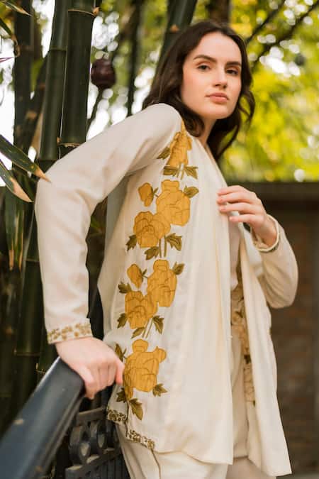Vaani Beswal_Ivory Silk Embroidery Shawl Neck Abeer Thread Shrug _at_Aza_Fashions