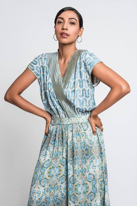 Anmol Kakad_Blue Georgette V-neck Geometric And Mosaic Pattern Jumpsuit_Online_at_Aza_Fashions