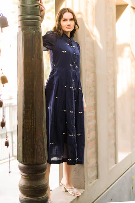 Vaani Beswal_Blue Handloom Cotton, Chanderi Embroidery Collared Thread Midi Dress _Online_at_Aza_Fashions