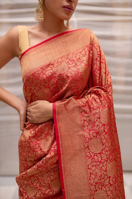 Priyanka Raajiv_Red Silk Floral Tara Banarasi Saree_at_Aza_Fashions