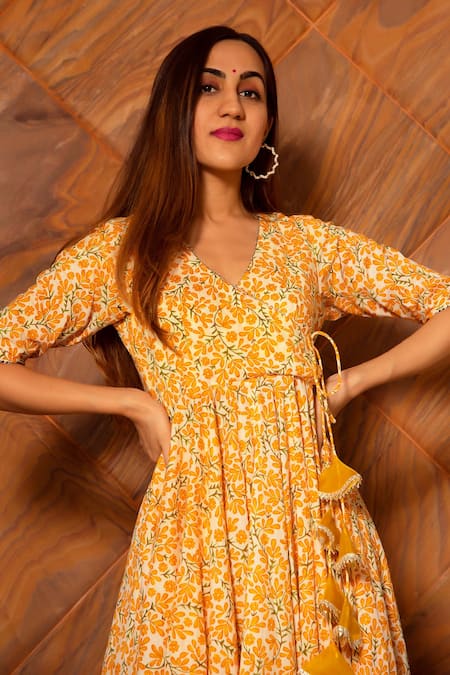 Pomcha Jaipur_Yellow Anarkali And Pant Cotton, Dupatta Organza Leaf V Neck Suraiya Print Set _Online_at_Aza_Fashions