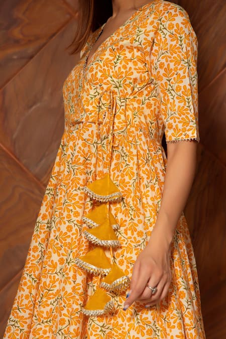 Pomcha Jaipur_Yellow Anarkali And Pant Cotton, Dupatta Organza Leaf V Neck Suraiya Print Set _at_Aza_Fashions