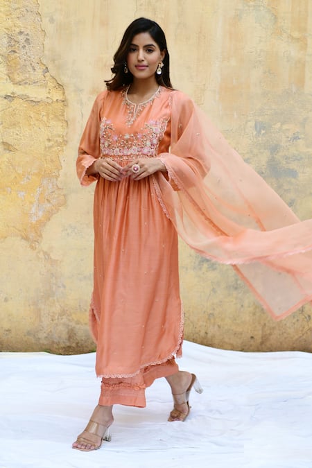 Shop_Label Niti Bothra_Peach Silk Embroidery Split V-neck Flora Kurta And Palazzo Set _Online_at_Aza_Fashions