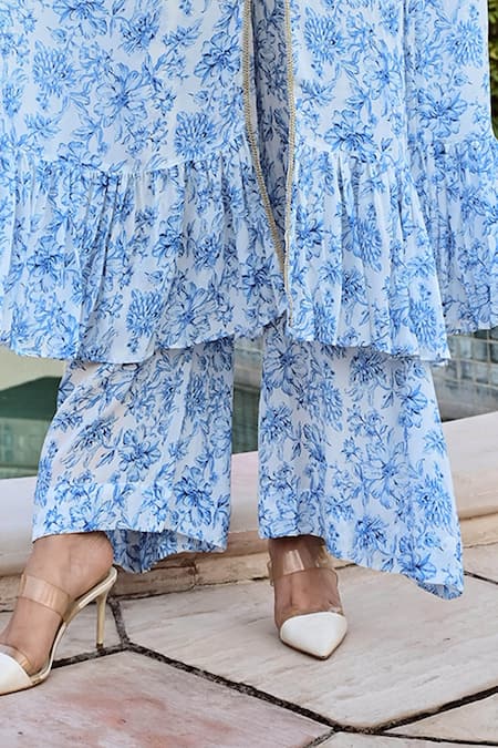 Buy_Palak & Mehak_Ivory Embroidery, Zari V-neck Floral Bloom Print Kaftan And Palazzo Set 