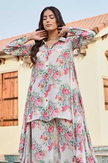 Palak & Mehak Multi Color Crepe Collared Ria Vintage Floral Print Tunic With Pant at Aza Fashions Palak & Mehak_Multi Color Crepe Collared Ria Vintage Floral Print Tunic With Pant _at_Aza_Fashions