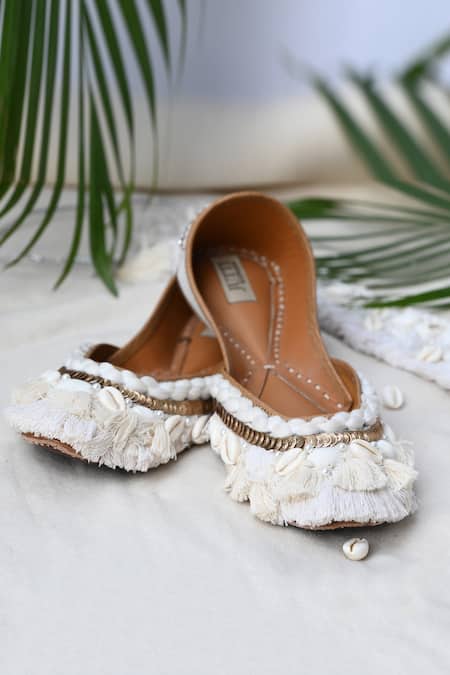 Jutti Express_White Embroidered Malibu Juttis _Online_at_Aza_Fashions
