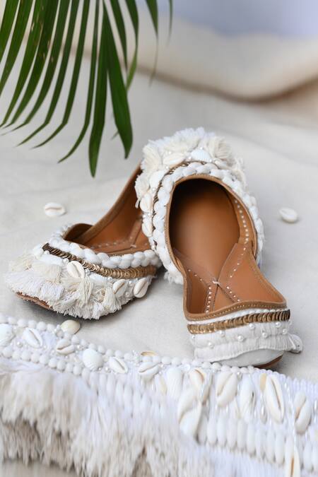 Buy_Jutti Express_White Embroidered Malibu Juttis _Online_at_Aza_Fashions