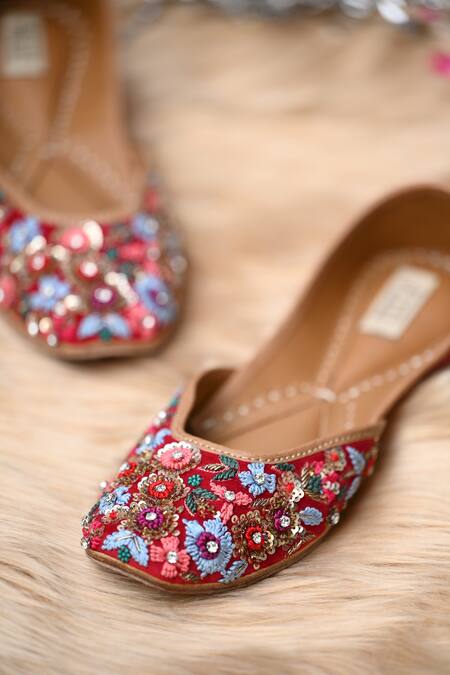 Buy_Jutti Express_Maroon Gulbagh Sequin Embroidered Juttis _Online_at_Aza_Fashions