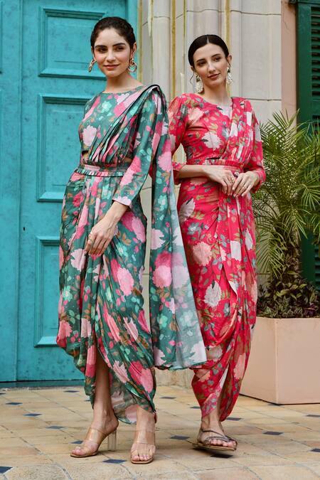 Karaj Jaipur_Red Muslin Round Neck Printed Pre-draped Saree Set_Online_at_Aza_Fashions