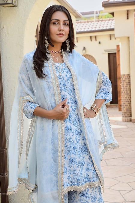 Palak & Mehak Ivory Crepe, Organza Gota Patti, Embroidery Printed Kurta Set With Sheer Cape at Aza Fashions Palak & Mehak_Ivory Crepe, Organza Gota Patti, Embroidery Printed Kurta Set With Sheer Cape _at_Aza_Fashions