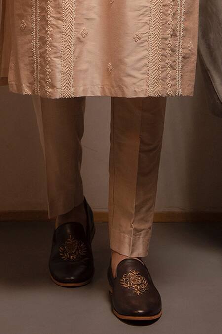 Darshika Menswear Peach Cotton, Silk Pearls, Embroidery Kurta Set Online at Aza Fashions Darshika Menswear_Peach Cotton, Silk Pearls, Embroidery Kurta Set _Online_at_Aza_Fashions