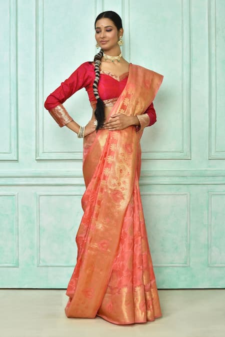 Peach Color Silk Saree With Winsome Weaving Work