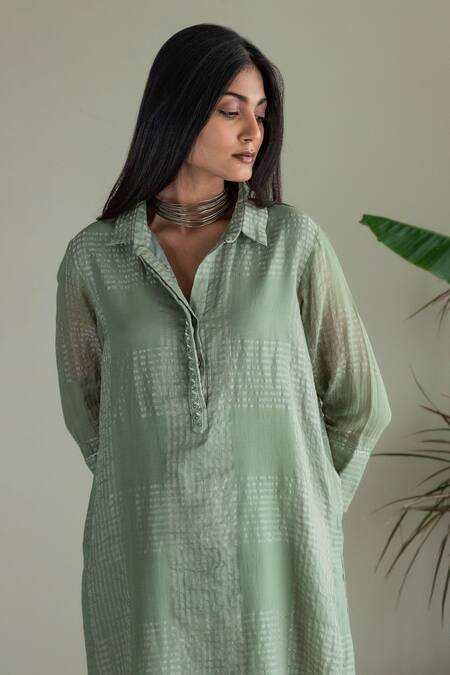 Shorshe Clothing_Green Muslin, Silk Zari Collared Checkered Woven Shirt Kurta And Pant Set_Online_at_Aza_Fashions