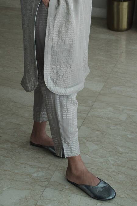 Shorshe Clothing Grey Jersey, Muslin Embroidery, Cut Work Checkered Woven Shirt Tunic And Pant Set at Aza Fashions Shorshe Clothing_Grey Jersey, Muslin Embroidery, Cut Work Checkered Woven Shirt Tunic And Pant Set_at_Aza_Fashions