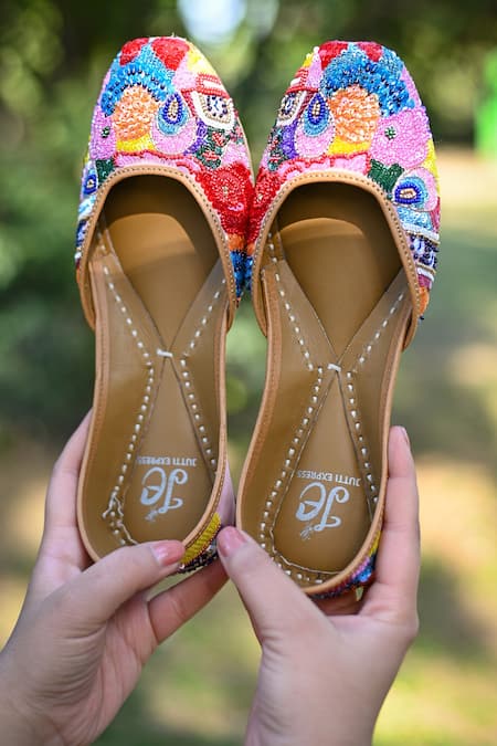 Jutti Express_Peach Embroidered Nirvana Sequin Juttis _at_Aza_Fashions