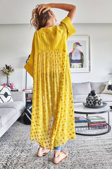 Shop Style Junkiie Yellow Chiffon, Crepe Diamonds Two-tone Kimono Duster Online at Aza Fashions Shop_Style Junkiie_Yellow Chiffon, Crepe Diamonds Two-tone Kimono Duster _Online_at_Aza_Fashions