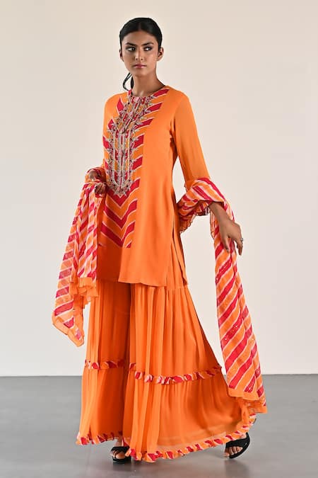 Buy_K-Anshika_Coral Georgette Leheriya Beads Round Neck Chevron Pattern Kurta Set With Dupatta _Online_at_Aza_Fashions