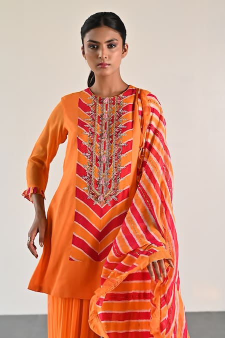 Shop_K-Anshika_Coral Georgette Leheriya Beads Round Neck Chevron Pattern Kurta Set With Dupatta _Online_at_Aza_Fashions