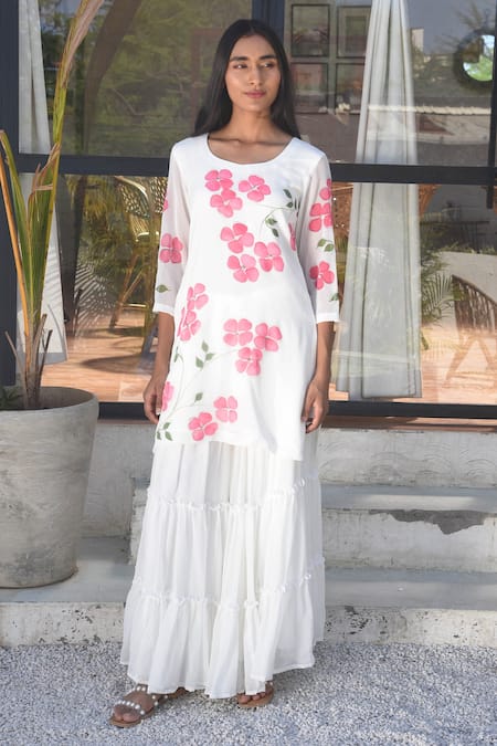 Buy_Meghstudio_White Georgette Pearls Round Neck Hand Painted Dogwood Flower Kurta Sharara Set _Online_at_Aza_Fashions