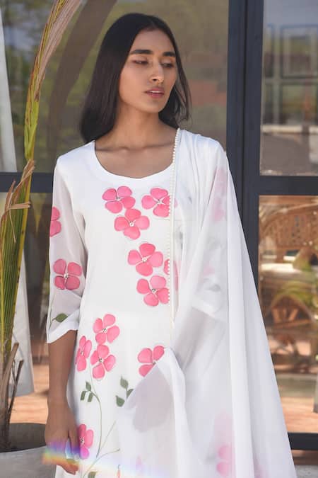 Buy_Meghstudio_White Georgette Pearls Round Neck Hand Painted Dogwood Flower Kurta Sharara Set 