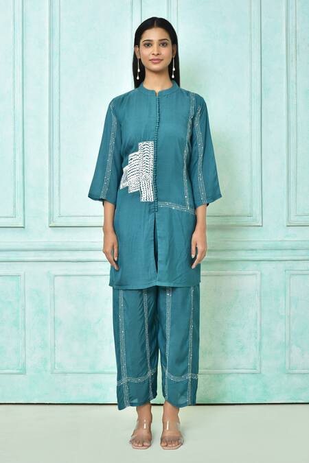 Buy_Samyukta Singhania_Green Muslin Sequins, Embroidery Mandarin Threadwork Short Kurta With Pant_Online_at_Aza_Fashions