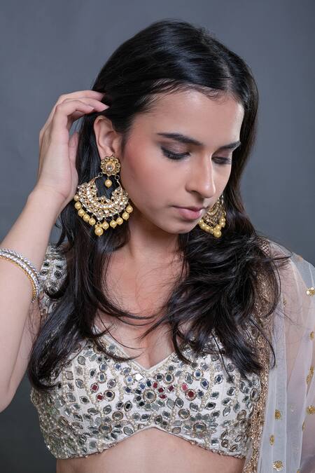 Shop_Priti Sahni_Ivory Silk, Tulle Sequins, Embellished Mirrorwork Blouse With Tiered Lehenga Set _Online_at_Aza_Fashions