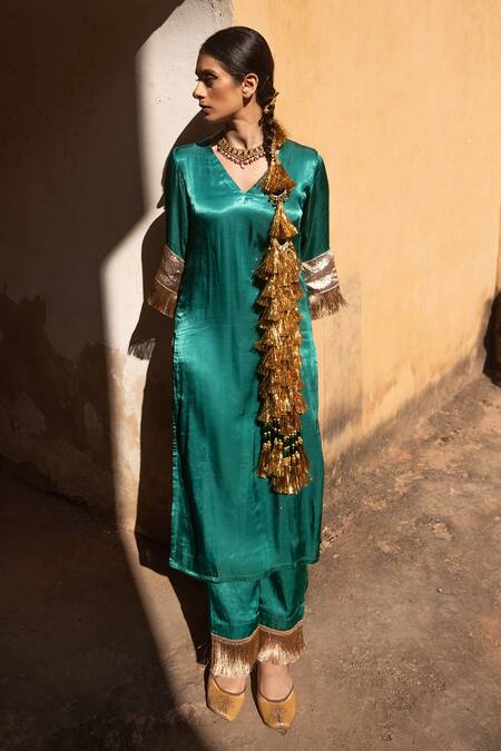 Buy_Avaasya Jaipur_Green Gabardine, Silk Fringe, Tassels V-neck Straight Kurta And Pant Set _Online_at_Aza_Fashions