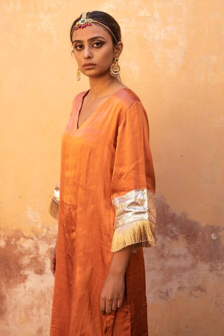 Buy_Avaasya Jaipur_Orange Silk Tassels V-neck V Kurta And Pant Set _Online_at_Aza_Fashions