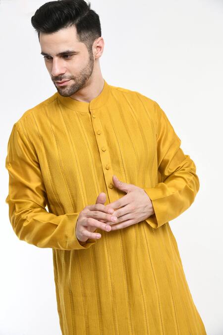 Samant Chauhan_Yellow Cotton Silk Embroidery Thread Linear Kurta Set _at_Aza_Fashions