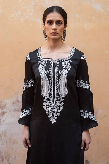 Shop_Avaasya Jaipur_Black Cotton, Silk Embroidery Split V-neck Bodice Kurta And Flared Pant Set _Online_at_Aza_Fashions