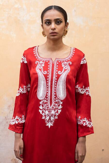 Shop_Avaasya Jaipur_Red Cotton, Silk Embroidery Split V-neck Kurta And Pant Set _Online_at_Aza_Fashions